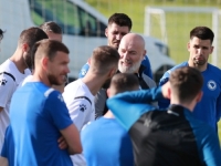 ATMOSFERA NA NIVOU: Nogometni reprezentativci BiH odradili novi trening u Butmiru (FOTO)