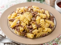 NAPRAVITE CHEESBURGER TJESTENINU: U kremastom umaku od mljevene govedine i sira neodoljivo podsjeća na...