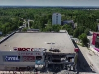RUSI BOMBARDOVALI TRGOVAČKI CENTAR U HARKIVU: Više mrtvih i povrijeđenih (FOTO)
