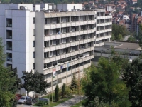 PRETRESI NA UKC TUZLA: Izuzeta dokumentacija u vezi nabavke opreme za liječenje onkoloških pacijenata