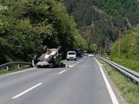 TEŽAK UDES KOD ŽEPČA: Četvoro povrijeđenih, jedno od vozila se prevrnulo