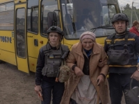 UKRAJINCI BJEŽE PRED RUSKIM AGRESOROM: Evakuirano hiljade stanovnika iz regije Harkiv (FOTO/VIDEO)