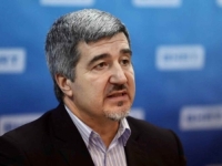 KAKO DALJE SA OVAKVIM MENADŽMENTOM: Dok radnici BHRT-a volontiraju, Karamehmedović pjeva u kafani... (VIDEO)