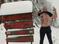 POTVRĐENA OPTUŽNICA PROTIV TENDŽERIĆA: S tri prsta pozirao kod obilježja za masovnu grobnicu