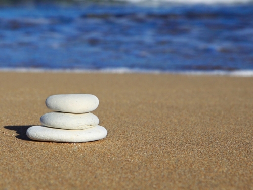 NIJE BAŠ TAKO BESMISLENO: Naučnici otkrili zašto nikada ne biste trebali uzimati kamenčiće sa plaže