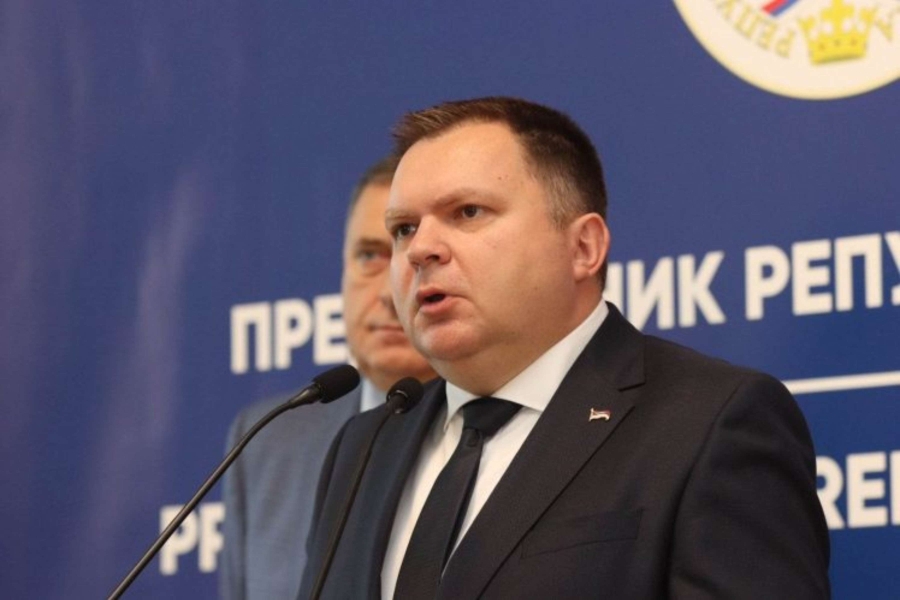MINISTAR U VLADI RS-a, ŽELJKO BUDIMIR: ‘Nakon rezolucije o Srebrenici počeće pravna kažnjavanja Srbije, RS i Srba!’