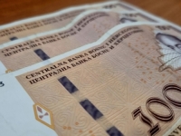 PARA NA PARU, UŠ NA FUKARU: Objavljeni podaci o godišnjim zaradama u RS-u