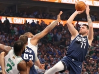 HISTORIJSKA POBJEDA DALLASA SA OSTANAK U FINALU NBA LIGE: Serija se seli u Boston