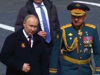 BRITANSKI DAILY MAIL TVRDI: Paranoidni Putin zabrinut za svoj život, ne skida pancir! (VIDEO)