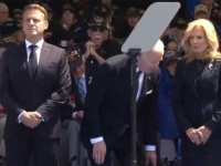 NOVI GAF AMERIČKOG PREDSJEDNIKA BIDENA: Pokušao je da sjedne, ali... (VIDEO)