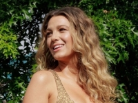 CIJENA PRAVA 'SITNICA': Blake Lively sve je očarala u ovim trapericama (FOTO)