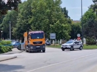 NAKON PRONALASKA BEBE U KONTEJNERU U BUGOJNU: Pokrenuta opsežna istraga, policija traga za majkom novorođenčeta