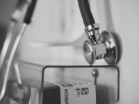 PODIGNUTA OPTUŽNICA: Lažni doktor 'liječio' na stotine pacijenata u svojoj ordinaciji, izdavao im lijekove, išao i u kućne posjete