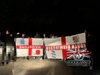 HULIGANSKI ISPADI NA EURU: Lešinari iz Banje Luke oteli transparente Englezima (FOTO)