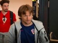 (UZ)LET JE KRATKO TRAJAO: Vatreni se vratili u Hrvatsku, Modrić izazvao oduševljenje navijača (VIDEO)