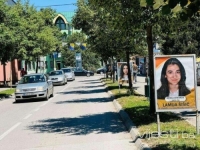 UMJESTO POLITIČARA I ESTRADNIH ZVIJEZDA: U Kalesiji postavljeni panoi sa likovima učenika generacije