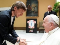 PRIVATNA AUDIJENCIJA: Papa Franjo u Vatikanu primio nogometne reprezentativce Hrvatske