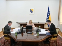 NEĆE IZ SVOG DŽEPA PLATITI: Predsjedništvo BiH na avionske karte, hotele i putovanja za godinu dana potrošiće više od milion KM