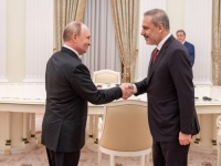 ZANIMLJIV SUSRET U MOSKVI: Šef turske diplomatije razgovarao sa Vladimirom Putinom