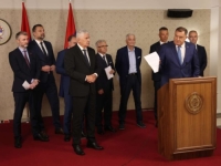 PROPAST VLADAJUĆE KOALICIJE: Naši političari ne mogu se dogovoriti oko 500 miliona maraka (VIDEO)