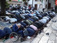 'SB' NA BAJRAM-NAMAZU U BEGOVOJ DŽAMIJI U SARAJEVU: Centralnu svečanost je predvodio... (FOTO)