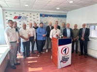 KAD SUNCE I VLAST UDARE U GLAVU: Potukli se članovi Ruske stranke u Čačku, razlog je...