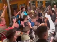 EVO NOĆI, EVO LUDILA: Zakuhava se pred okršaj Srbije i Engleske, već se dogodili PRVI INCIDENTI...