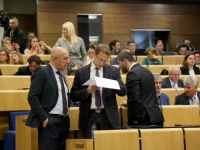 ŽESTOKA REAKCIJA SDA: 'Trojka pokušava opravdati brutalno pravno-političko nasilje kod imenovanja Vukoje!'