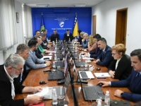 NA DANAŠNJOJ SJEDNICI: Vlada Tuzlanskog kantona prihvatila je tekst kolektivnih ugovora iz oblasti...