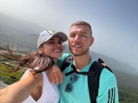 AMRA I EDIN DŽEKO UŽIVAJU NA BJELAŠNICI: 'Vrh naše Bjele. Divno iskustvo i super trening, uvod u...'