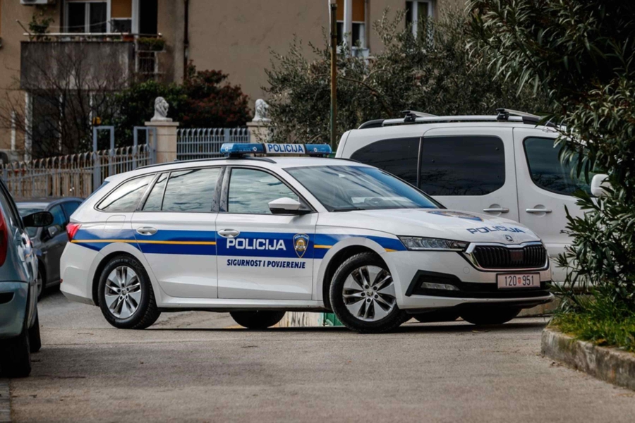 Osobe koje eventualno raspolažu s informacijama vezano uz ovaj događaj pozivaju se da dođu u najbližu policijsku stanicu
