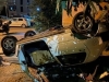 PUNE RUKE POSLA ZA POLICIJU: Grupa mladih demolirala automobil, pa ga prevrnula na krov