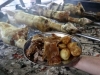 STRANI TURISTI ODUŠEVLJENI SPECIJALITETOM: Janjetina za četiri osobe, zajedno sa pićem i krompirom iznosi...