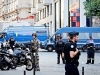 INCIDENT U TRGOVAČKOJ ČETVRTI: Nožem napao policajca u Parizu, teško je povrijeđen