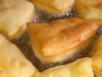 GOTOVO ZA 15 MINUTA: Ovaj recept za uštipke vam je dobro došao kada vam treba brzinski obrok