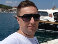 I OVO JE BOSNA I HERCEGOVINA: Asmir poklanja automobil porodici u potrebi, potrebno je samo...