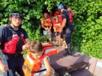 IZBJEGNUTA TRAGEDIJA: Sedam osoba spašeno iz čamca na jezeru kod Čačka, među njima i dvoje djece