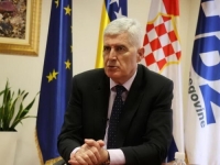 ČOVIĆ O POLITIČKIM TENZIJAMA: 'Oni koji zagovaraju građansku BiH jednako štete državi kao i oni koji govore da je treba podijeliti'