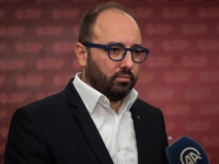 IMA POSLA KO HOĆE RADIT DŽABA: Da li je Damir Mašić zabrinut zbog propasti Nacionalne biblioteke, jer mu tamo radi supruga?
