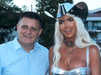 VUKANOVIĆ GLEDA I NE VJERUJE: 'Đajić uživao u Karleušinom glasu, stasu i oblinama, a iz vlade RS-a...'