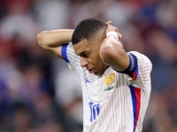 SNIMAK IZ TUNELA RAZBJESNIO FRANCUZE: Pogledajte šta je Mbappe napravio na poluvremenu (VIDEO)