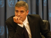 'MOŽEMO GURATI GLAVE U PIJESAK':  Glumac George Clooney pozvao demokrate da predlože novog kandidata za predsjedničke izbore
