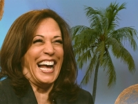 HIT NA INTERNETU: Kamala Harris i stablo kokosa postali viralni, pogledajte zašto...