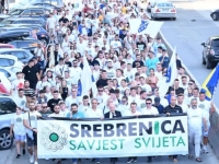MAKEDONCI NE ZABORAVLJAJU: Na ulicama Skopja komemorativni Marš za Srebrenicu', obratio se i Denis Bećirović...