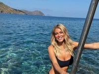 ATRAKTIVNA PLAVUŠA: Diletta Leotta pokazala sve svoje čari na odmoru na popularnim destinacijama (FOTO)