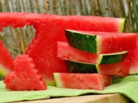 'KRALJICA SLASTI' NAJTRAŽENIJE VOĆE: Na pijacama u BiH pretežno domaće lubenice