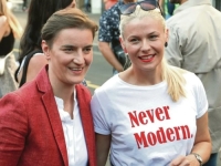 LJUBAV NIJE PARADAJZ: Ana Brnabić stavila stan pod hipoteku da bi njena partnerka otvorila kliniku u Beogradu na vodi