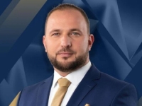 IDE NA MEGDAN EFENDIĆU: Mirza Selimbegović kandidat Trojke za načelnika Općine Novi Grad