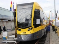 ŠTETA SE JAVNO HVALI NA DRUŠTVENIM MREŽAMA: Svih 15 novih Stadler tramvaja stiglo u Sarajevo