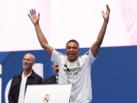 'IMAM JOŠ SAMO JEDAN SAN...': Veličanstvena prezentacija Mbappea u Madridu, porukom bacio navijače u delirij (FOTO)